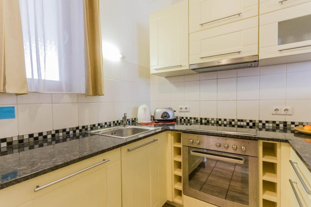 Lovag Charming Apartment In The Center-Ac Boedapest Buitenkant foto