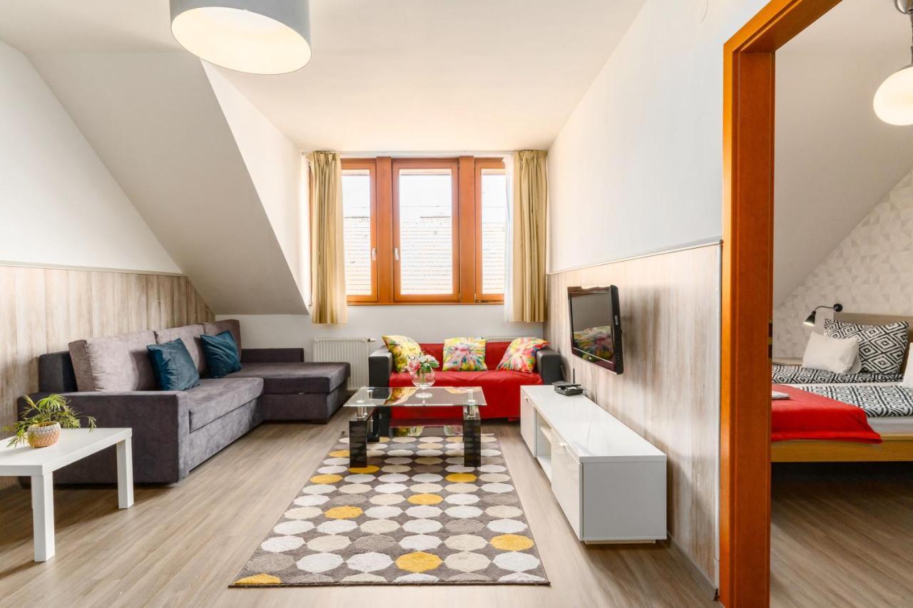 Lovag Charming Apartment In The Center-Ac Boedapest Buitenkant foto